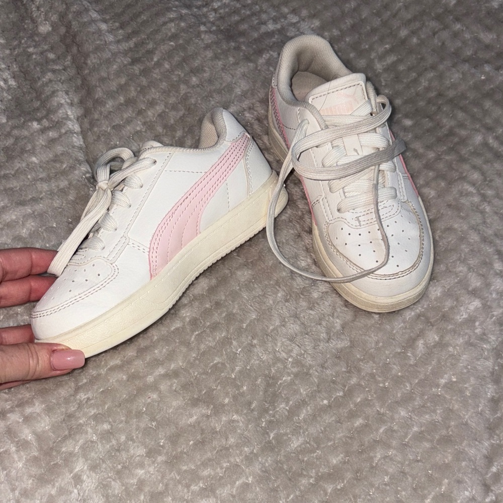 Puma - White and Pink Sneakers